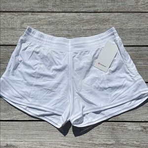 Lululemon Hotty Hot High-Rise Lined Short 4" Lace Trim White size 14 NWT